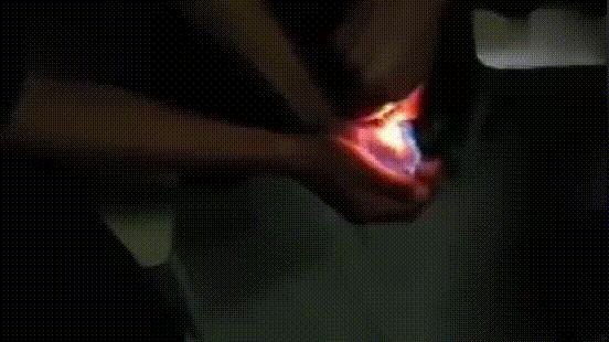 DƬ